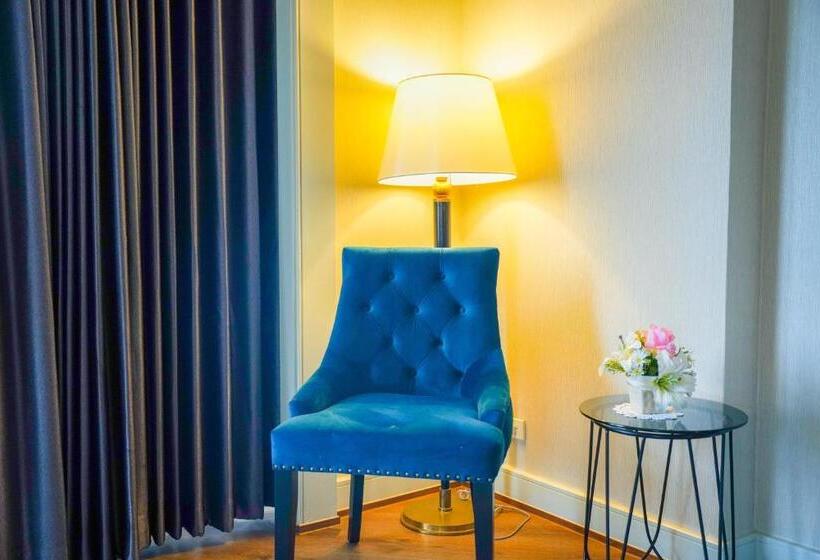 سوئیت با چشمانداز رودخانه, Grand China Bangkok