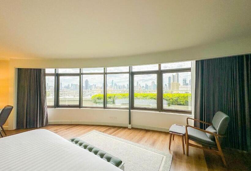 سوئیت با چشمانداز رودخانه, Grand China Bangkok