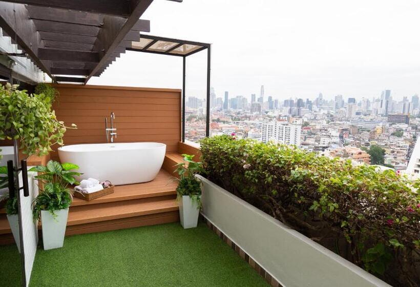 سوئیت با وان آب گرم, Grand China Bangkok