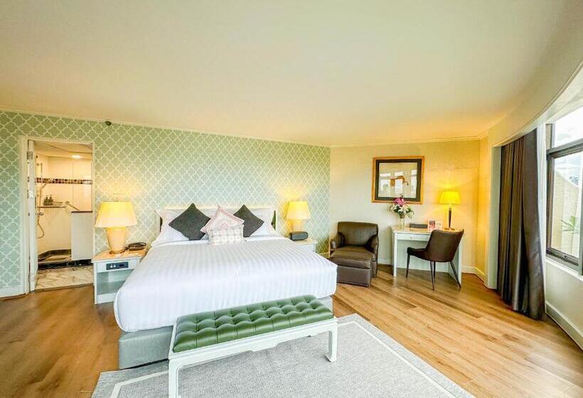 سوئیت با چشمانداز رودخانه, Grand China Bangkok