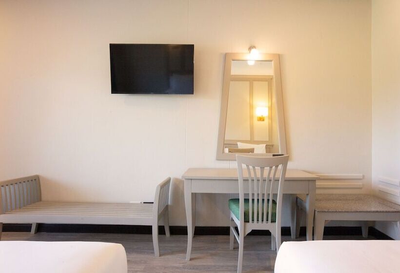 חדר דלוקס, Pinnacle Grand Jomtien Resort and Beach Club