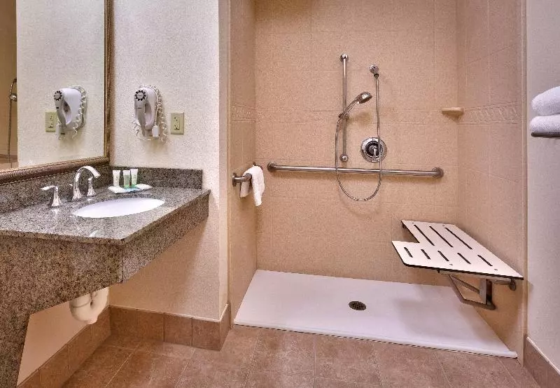 Deluxe-huone Allasnäkymä, Ramada By Wyndham Phuket Southsea