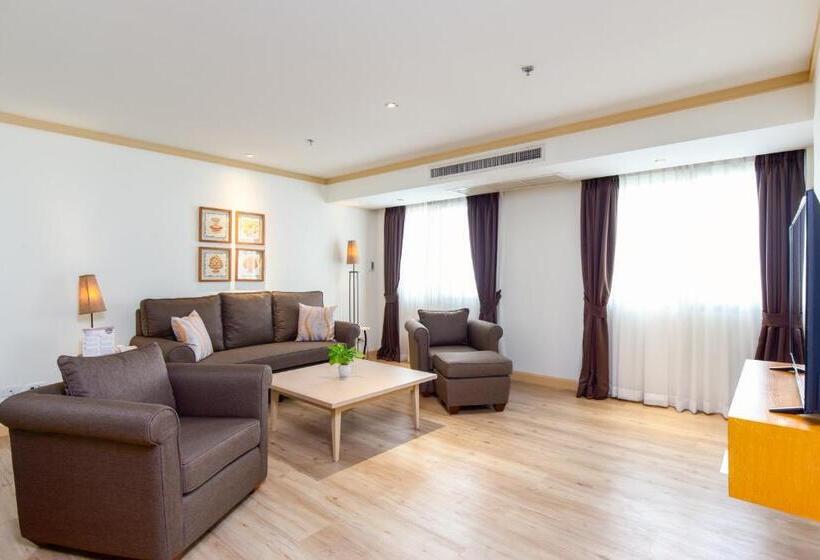 Quarto Deluxe, Riverfront Bangkok