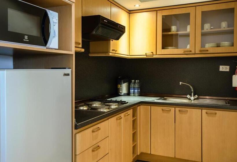 Quarto Deluxe, Riverfront Bangkok