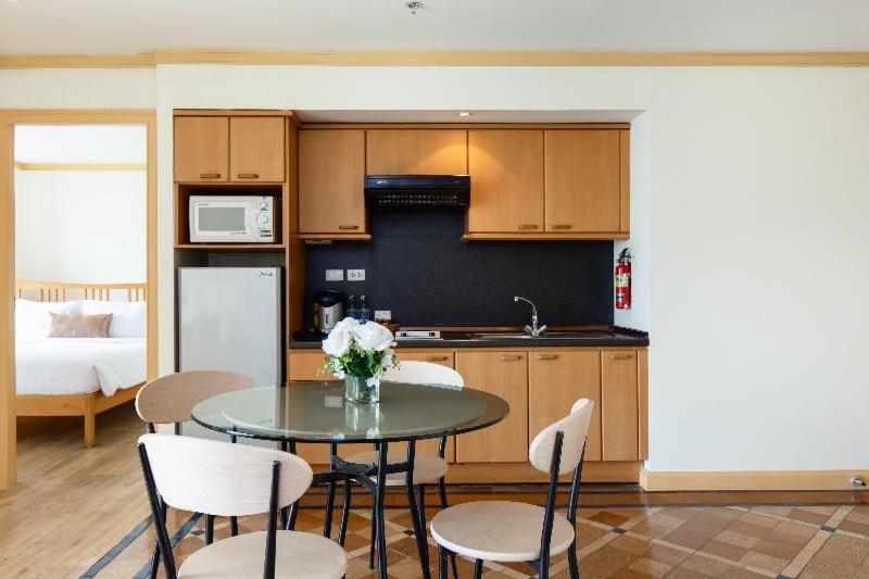 Quarto Estandar, Riverfront Bangkok