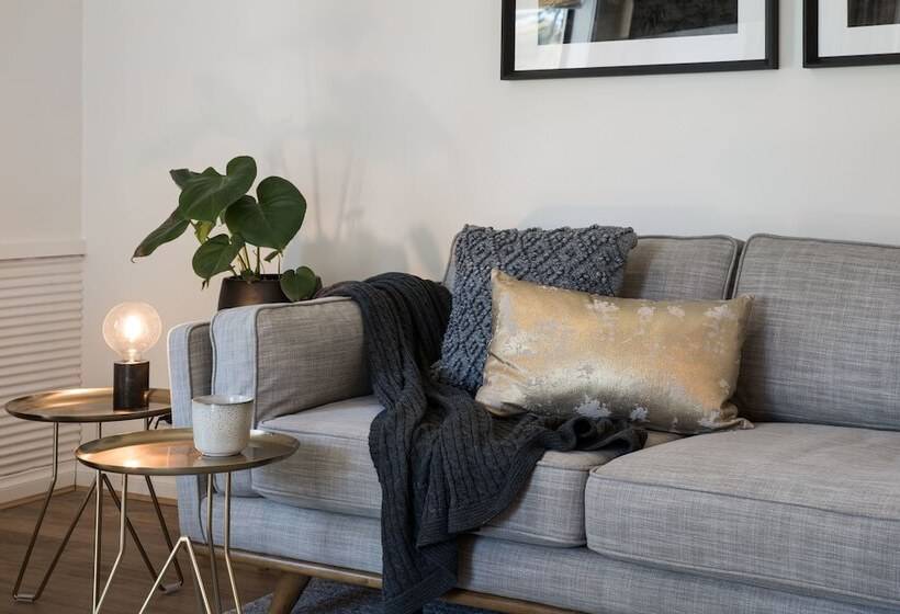 Дом 2 Спальни, Bodhi