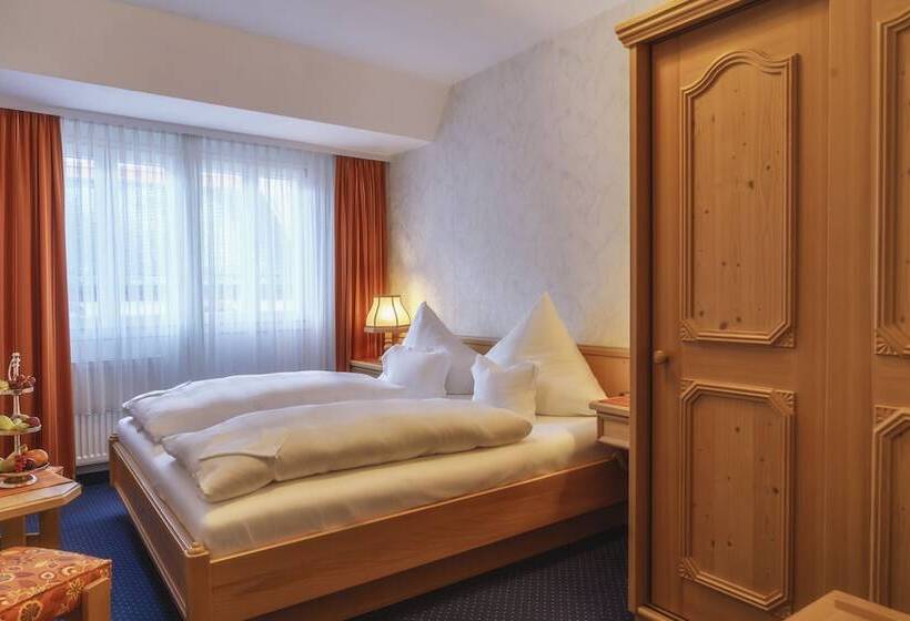 Номер Стандарт Трехместный, Altkölnischer Hof