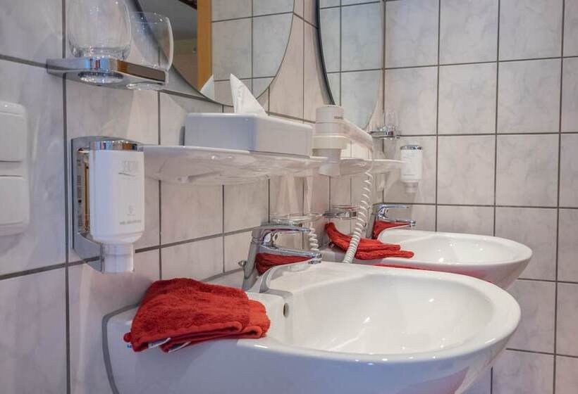 침실 2개 아파트, Altkölnischer Hof