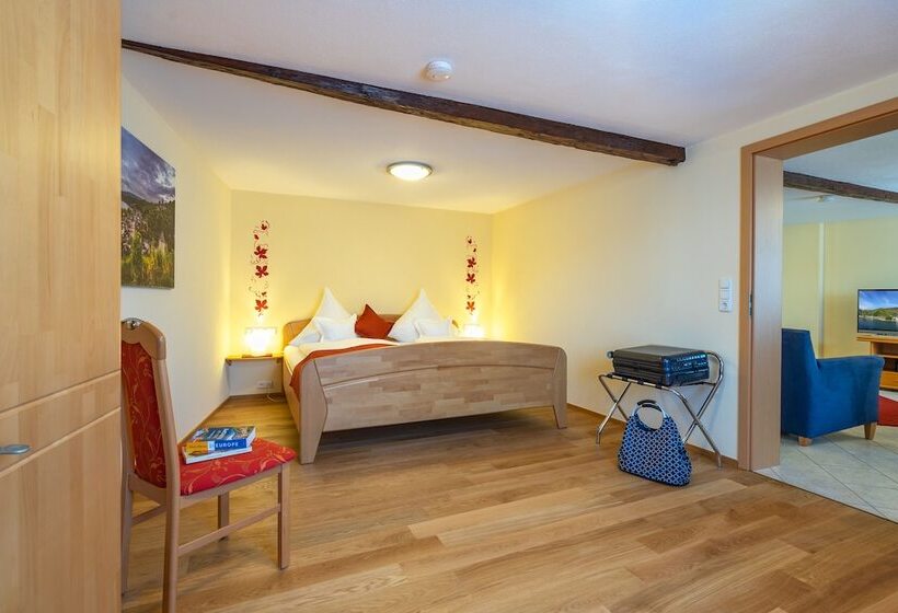 침실 2개 아파트, Altkölnischer Hof