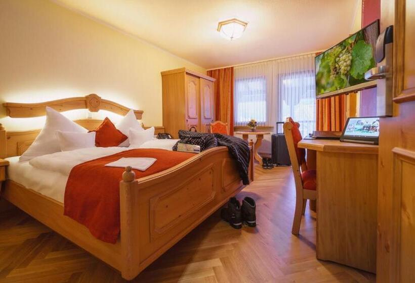 Номер Superior с Балконом, Altkölnischer Hof