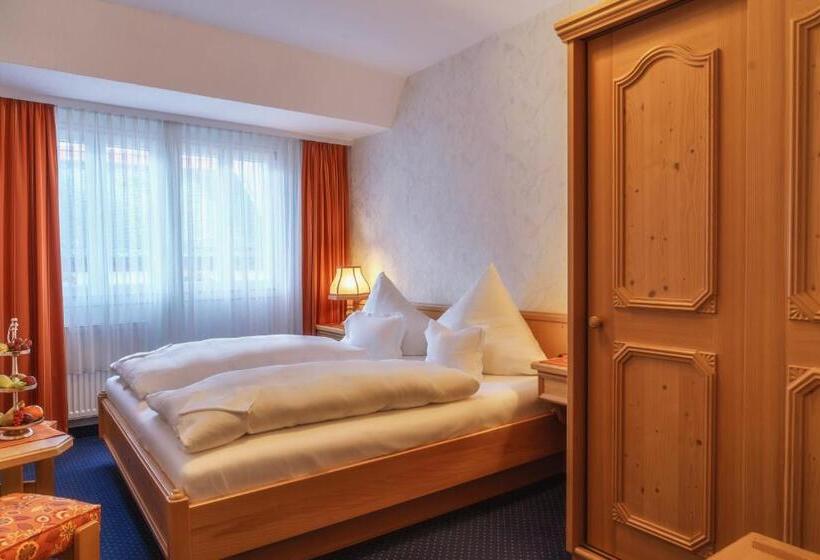 Номер Стандарт Трехместный, Altkölnischer Hof