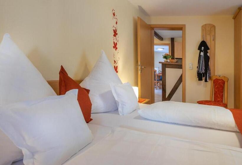 침실 2개 아파트, Altkölnischer Hof