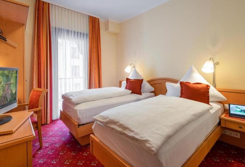 Classic room with balcony, Altkölnischer Hof