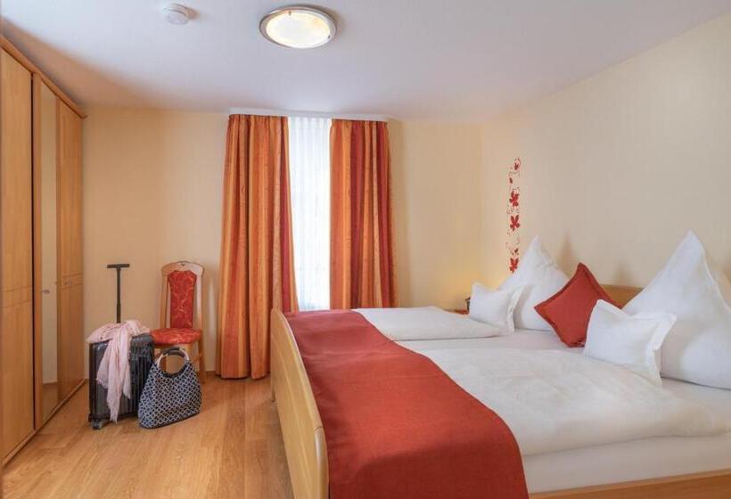 침실 1개 아파트, Altkölnischer Hof