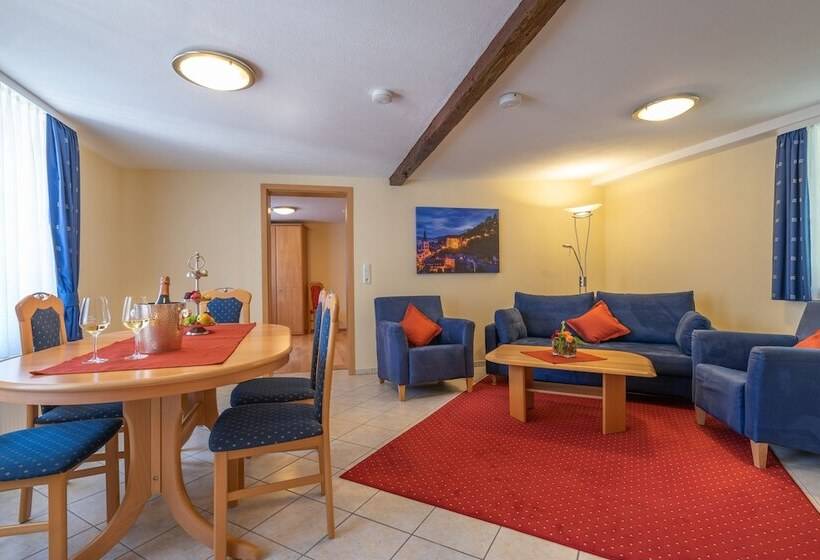 침실 2개 아파트, Altkölnischer Hof