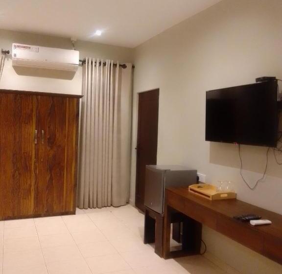 جناح, Beach Front By Kay Jay