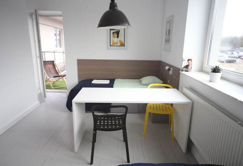 标准间带阳台, Sport Hostel Chodakowska Warszawa