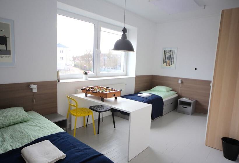 标准间带阳台, Sport Hostel Chodakowska Warszawa