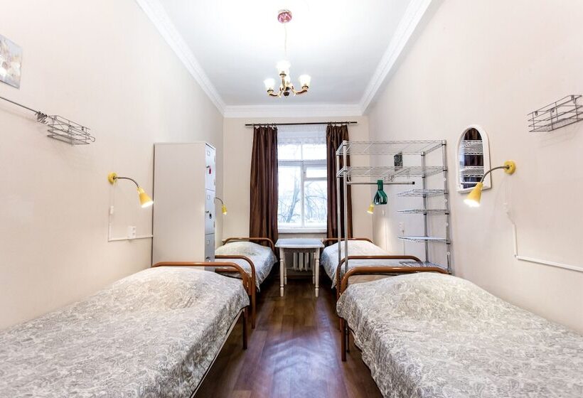 Economy Quadruple Room, All Seasons Hostel
