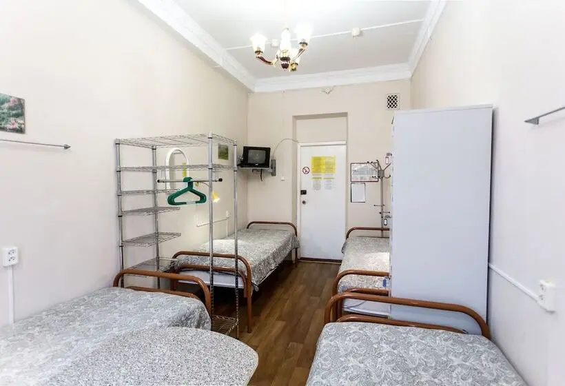 Economy Quadruple Room, All Seasons   Hostel