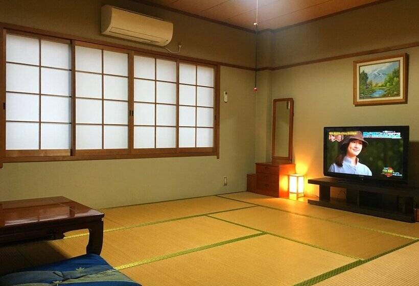 Трехместный Номер Классика, Biwako Hira