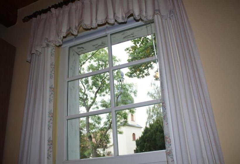 Номер Комфорт, Digitales Event & Hochzeitshotel Zum Grünen Baum