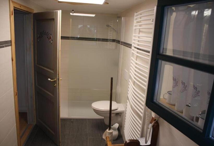 Номер Стандарт, Digitales Event & Hochzeitshotel Zum Grünen Baum