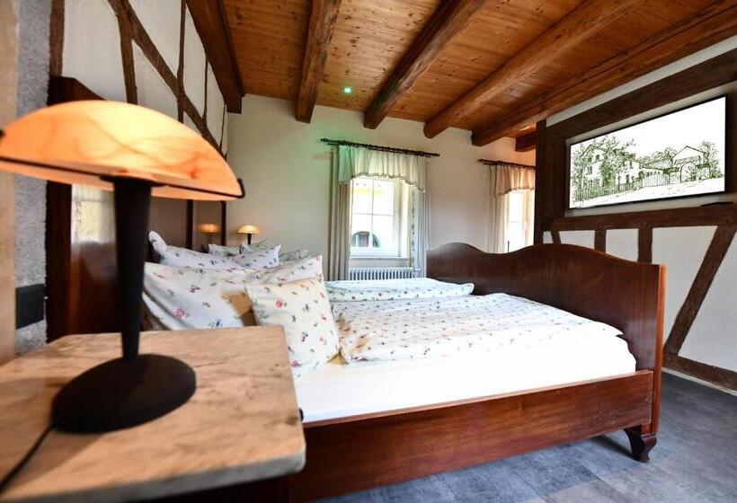 Полулюкс, Digitales Event & Hochzeitshotel Zum Grünen Baum