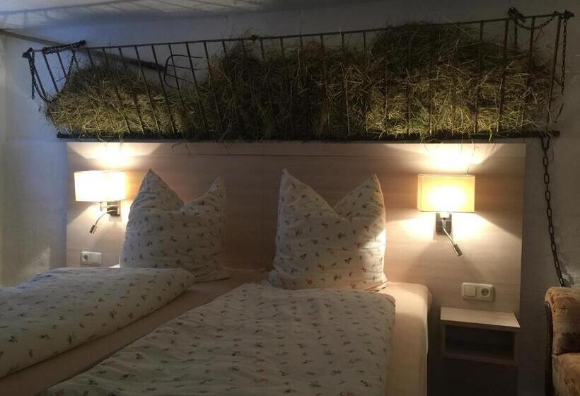 Номер Стандарт, Digitales Event & Hochzeitshotel Zum Grünen Baum