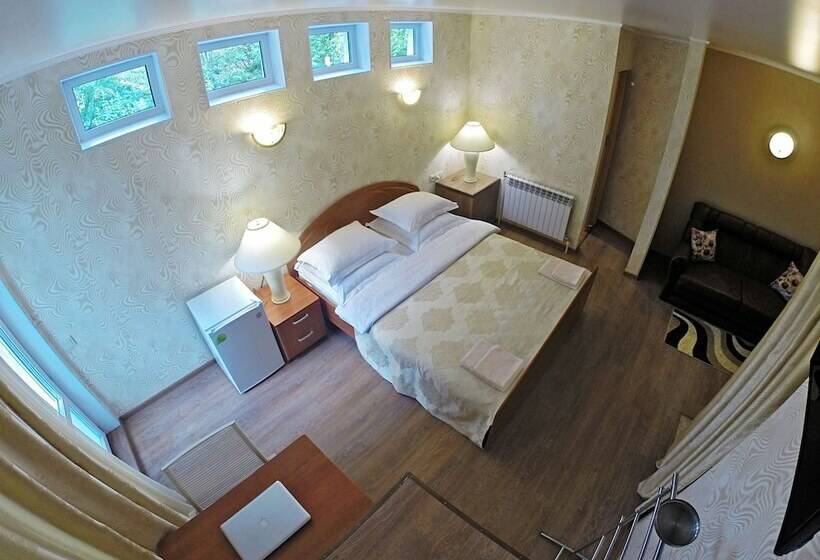 Junior Suite mit Balkon, Guest House Miya Domodedovo