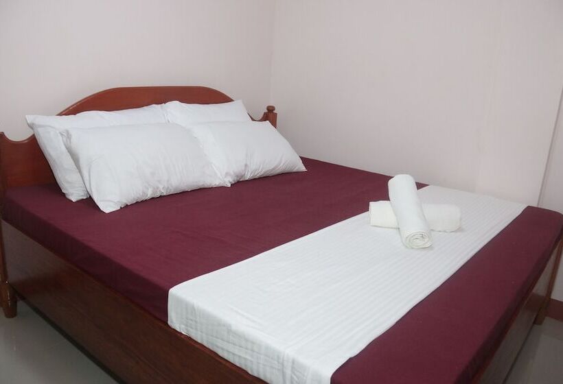 اتاق استاندارد با سرویس بهداشتی مشترک, Palawan Island Inn