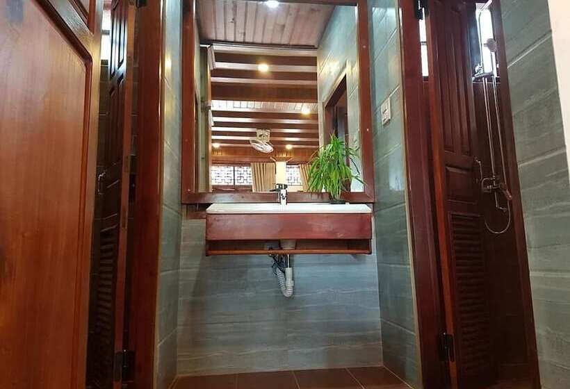 اتاق لوکس سه تخته, Akira Heritage