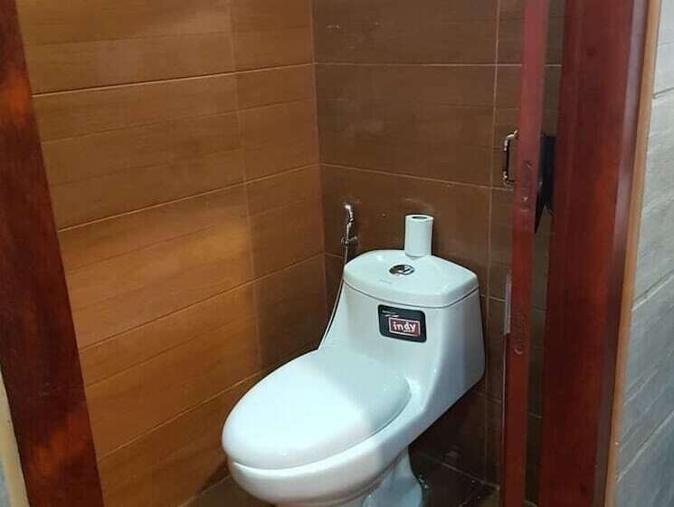 اتاق لوکس با بالکن, Akira Heritage