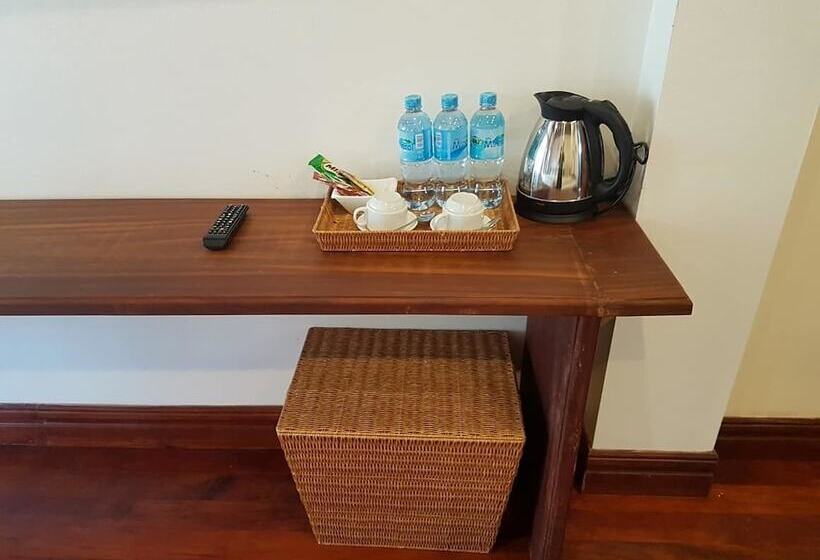 اتاق لوکس با بالکن, Akira Heritage