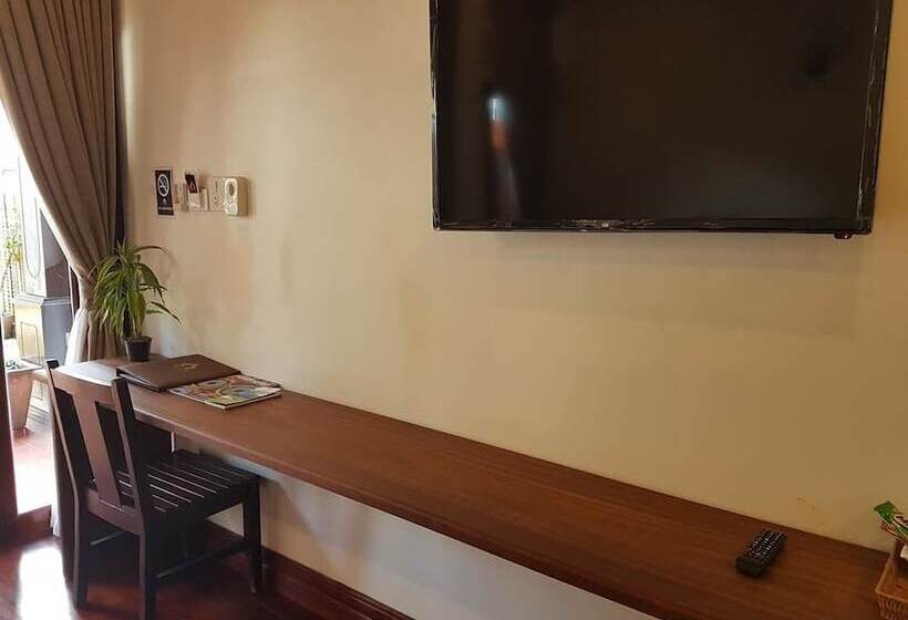 اتاق لوکس با بالکن, Akira Heritage