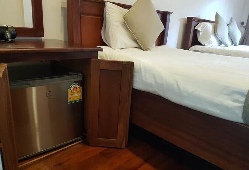 اتاق لوکس سه تخته, Akira Heritage