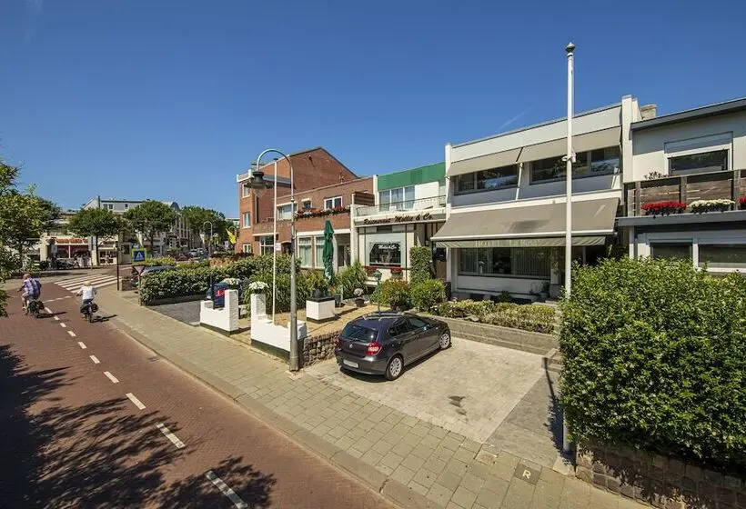 Deluxe Kolmen Hengen Huone, La Rosa Amsterdam Beach