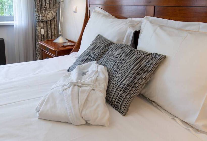 غرفة ديلوكس ثلاثية, La Rosa Amsterdam Beach