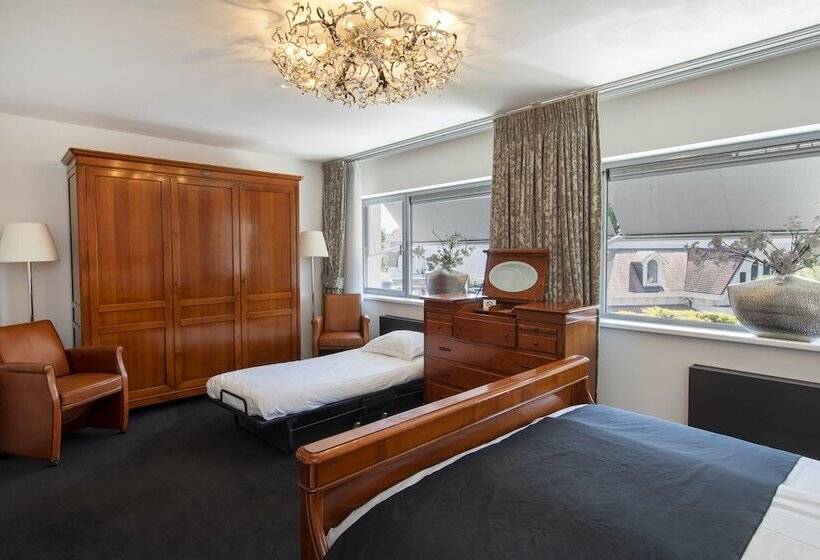 غرفة ديلوكس ثلاثية, La Rosa Amsterdam Beach