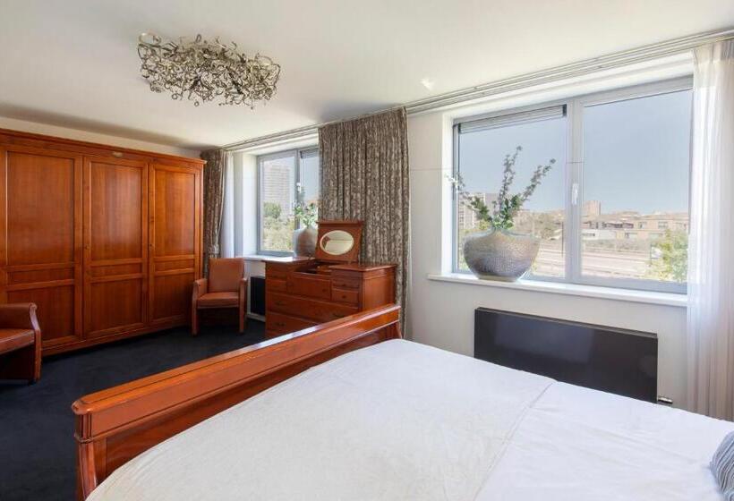 غرفة ديلوكس ثلاثية, La Rosa Amsterdam Beach