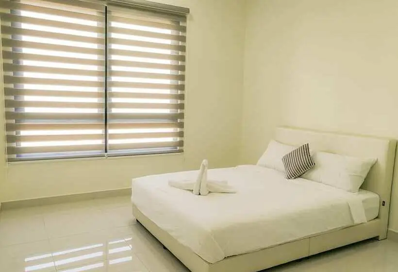 3 Bedroom Suite, Pandora Homestay Ii
