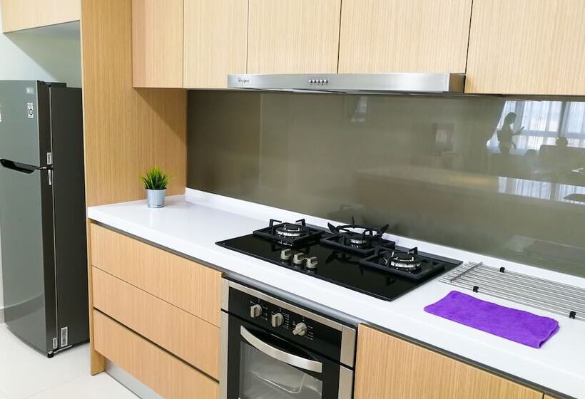 Люкс 3 Спальни, Pandora Homestay Ii