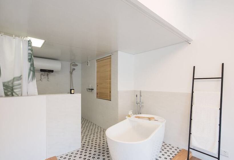 패밀리 스위트, Kun Hao Inn