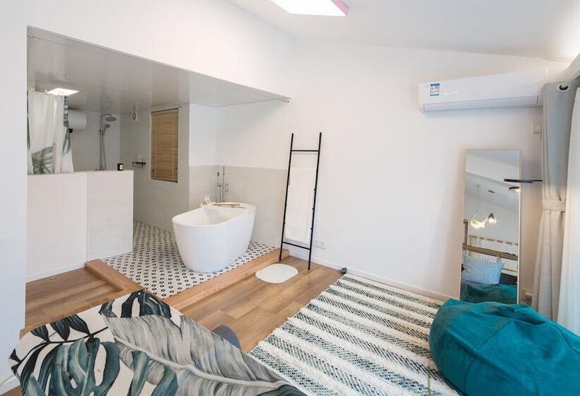 패밀리 스위트, Kun Hao Inn