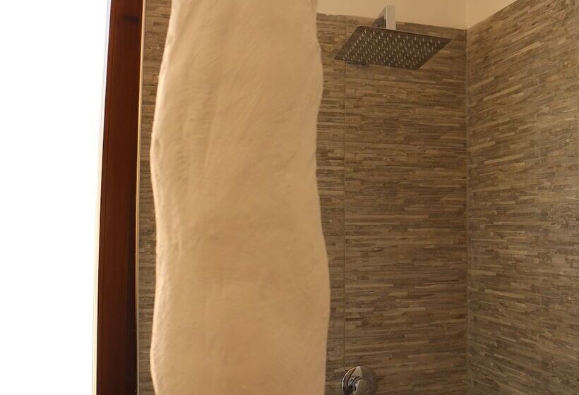 스탠다드 트리플 룸, B&b Del Corso