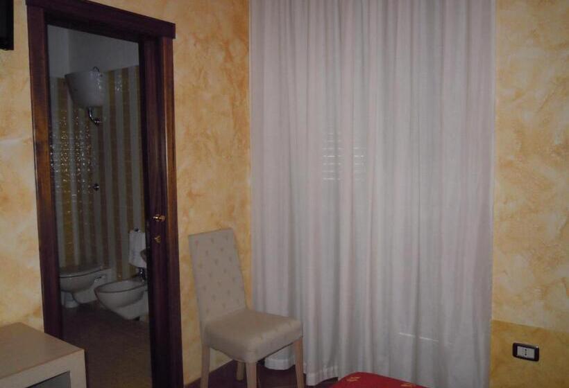 스탠다드 트리플 룸, B&b Del Corso