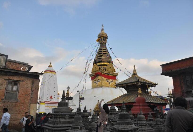 اتاق راحتی سه تخته, Stupa View Inn