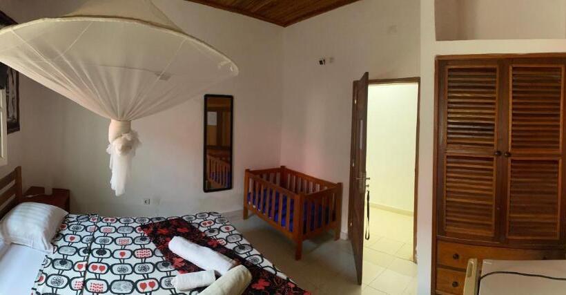 اتاق اکونومی, Vila Marilyn