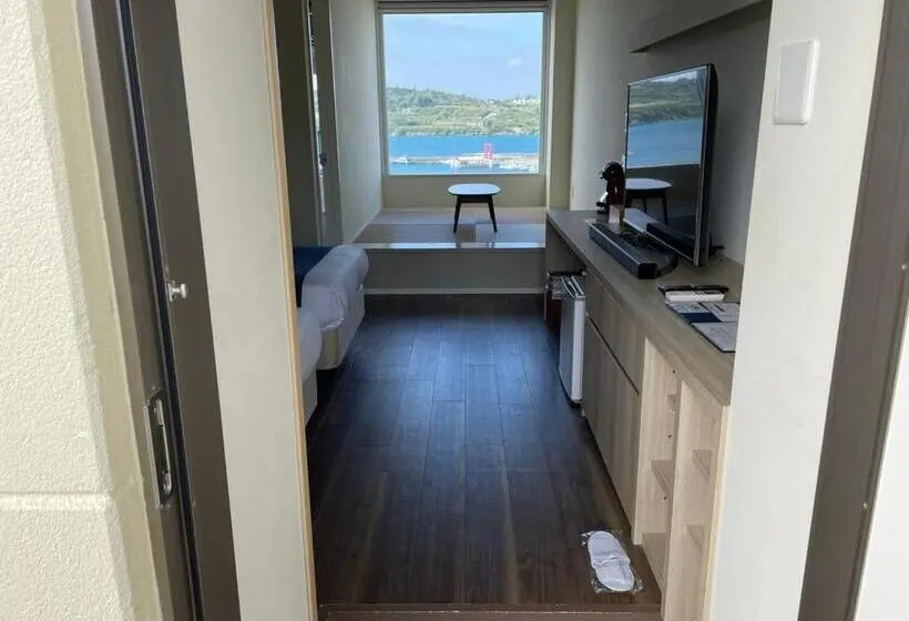 Standard Neljän Hengen Huone Merinäkymä, Marea Resort Motobu