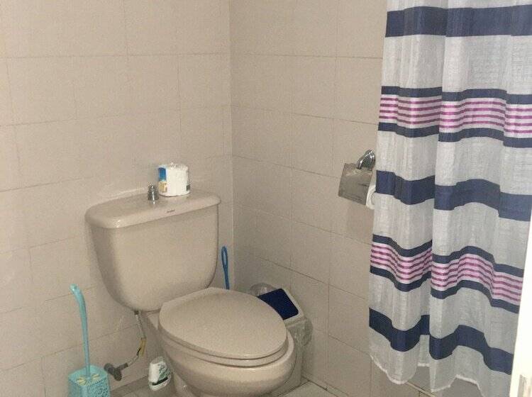 اتاق اکونومی, Blue Summer Suites